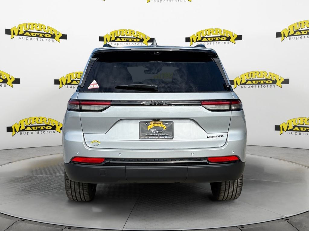 New 2025 Jeep Grand Cherokee Limited w/ Luxury Tech Group II RWD image 4