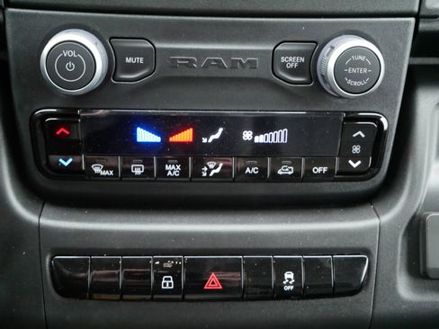 New 2026 RAM ProMaster 2500 w/ Convenience Group FWD image 18