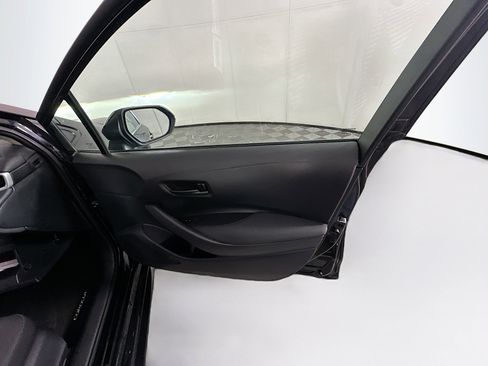 Used 2025 Toyota Corolla LE image 30