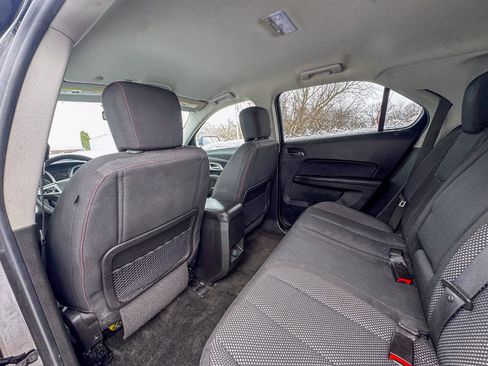 Used 2017 Chevrolet Equinox LT image 14