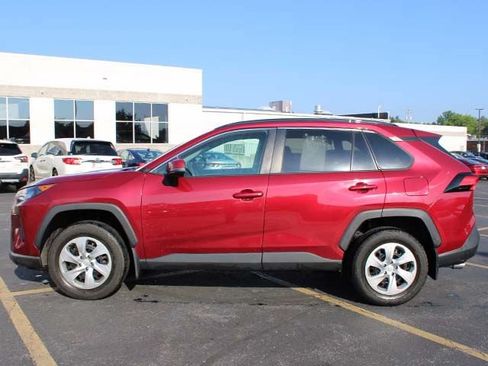 Used 2021 Toyota RAV4 LE AWD/4WD image 7