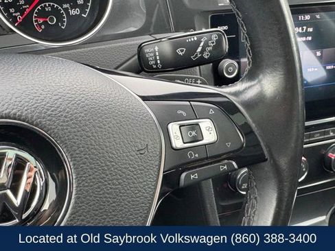 Used 2018 Volkswagen Golf SE image 38