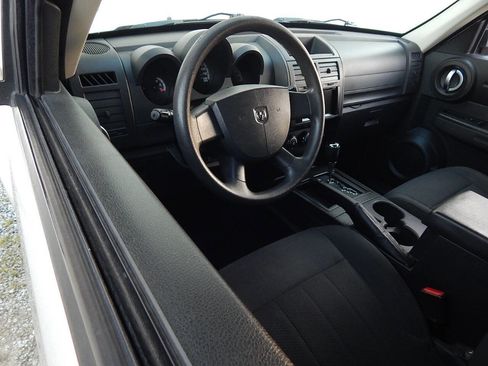 Used 2011 Dodge Nitro SE image 11