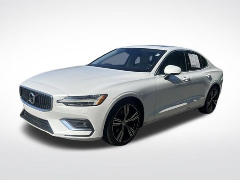 Used 2022 Volvo S60 B5 Inscription w/ Advanced Package FWD image 2