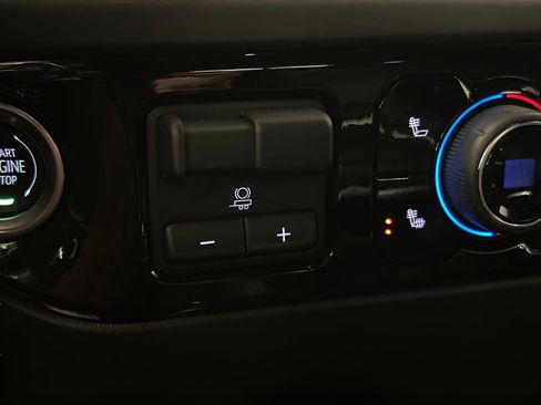 Certified 2024 Chevrolet Silverado 1500 LT Trail Boss w/ Convenience Package II image 30