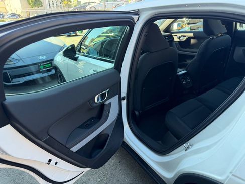 Used 2022 Polestar Polestar 2 w/ Performance Package image 42