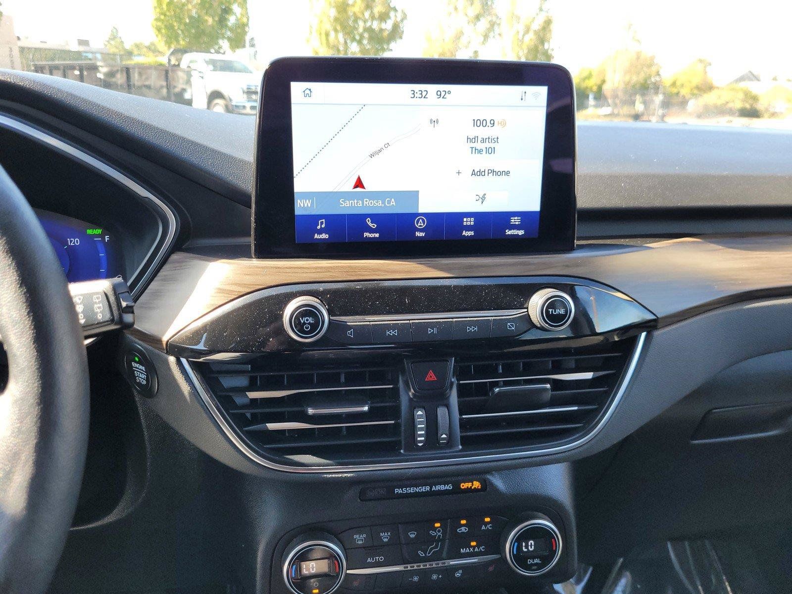 Used 2020 Ford Escape Titanium AWD/4WD image 27