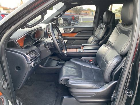 Used 2018 Lincoln Navigator Reserve w/ Technology Package image 37