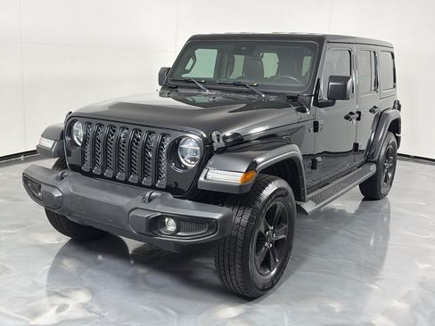 Used 2021 Jeep Wrangler Unlimited Sahara AWD/4WD image 11