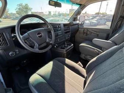 Used 2021 GMC Savana 2500 2500 3dr Cargo Van w/ Driver Convenience Package image 19