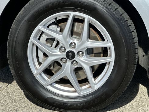 Used 2024 Ford Edge SEL image 33