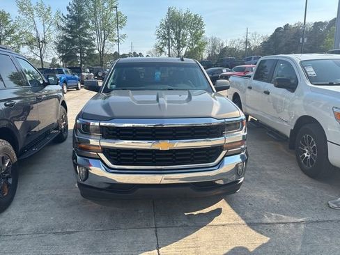 Used 2017 Chevrolet Silverado 1500 LT w/ All Star Edition image 8