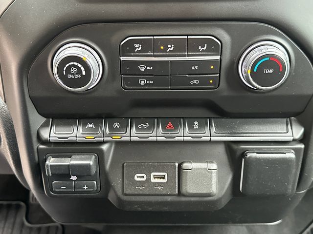Used 2023 Chevrolet Silverado 1500 Custom AWD/4WD image 31