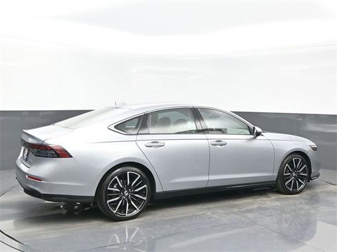 Certified 2023 Honda Accord Touring image 6