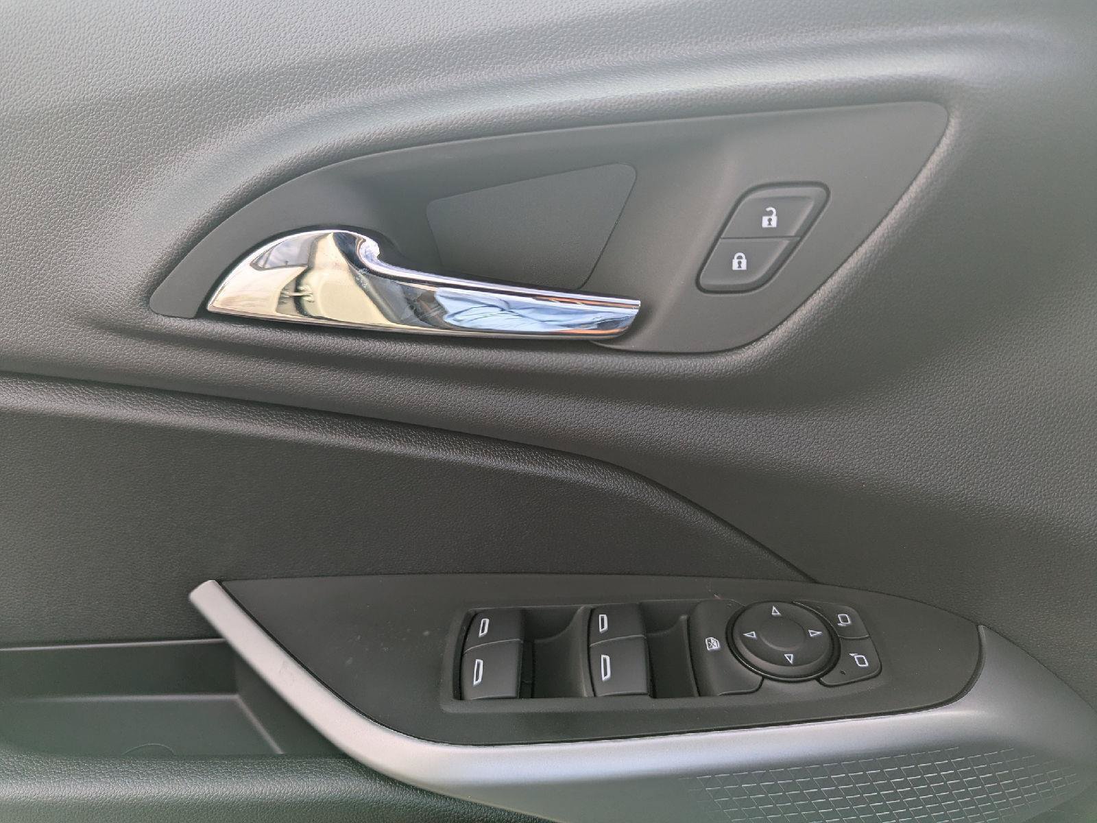 New 2026 Chevrolet Trax RS w/ Driver Confidence Package FWD image 47