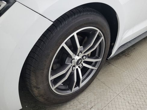 Used 2017 Ford Mustang Premium RWD image 31
