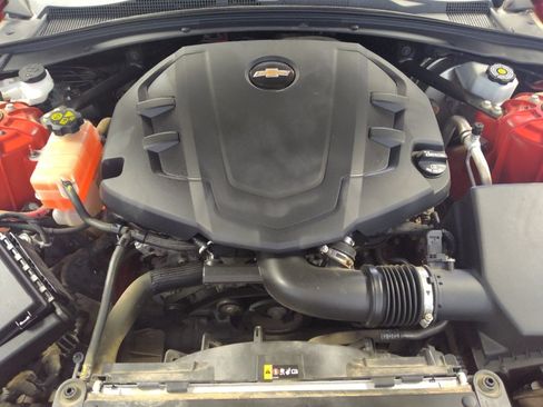 Used 2020 Chevrolet Camaro LT w/ RS Package RWD image 30