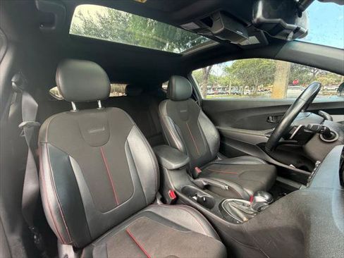 Used 2019 Hyundai Veloster 2.0 Premium FWD image 13