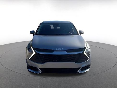 Used 2025 Kia Sportage LX image 4