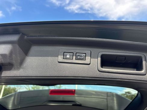 Used 2022 Subaru Forester Premium image 13