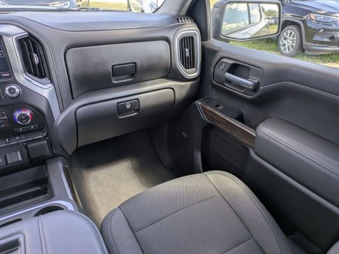 Used 2022 GMC Sierra 1500 Elevation w/ Preferred Package RWD image 16