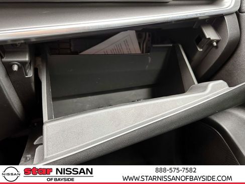 Used 2023 Nissan Rogue SV image 27