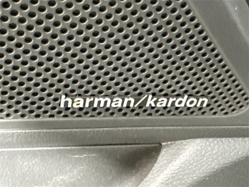 Used 2022 Hyundai Ioniq Limited image 19