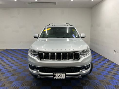 Used 2022 Jeep Wagoneer Series II w/ Premium Group I image 2