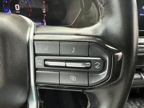 Used 2023 Chevrolet Colorado LT RWD image 15