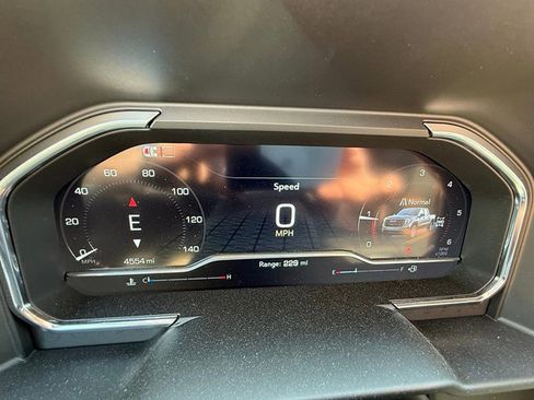 Used 2025 GMC Sierra 1500 AT4 w/ Technology Package AWD/4WD image 31