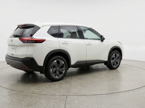 Used 2025 Nissan Rogue SV image 9