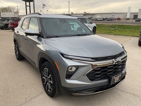 Used 2025 Chevrolet TrailBlazer ACTIV w/ Convenience Package AWD/4WD image 4