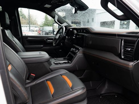 Used 2024 GMC Sierra 2500 AT4 w/ Technology Package image 24