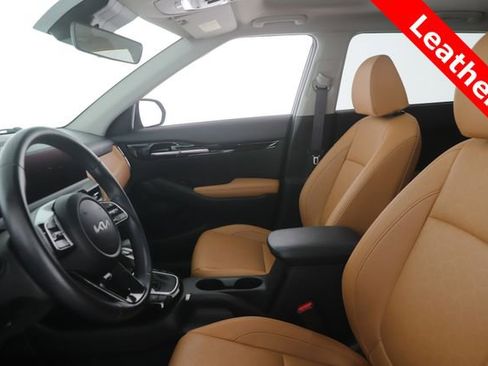 Used 2024 Kia Seltos EX AWD/4WD image 16