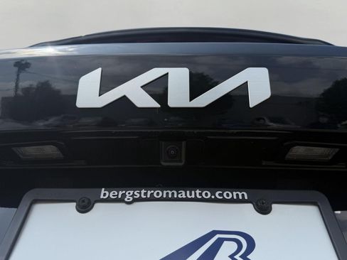 Used 2025 Kia Sorento EX AWD/4WD image 12