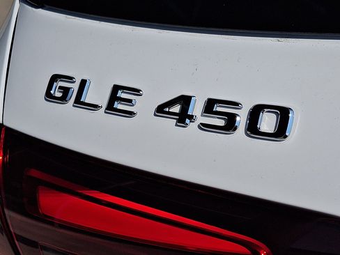 Certified 2026 Mercedes-Benz GLE 450 4MATIC image 33