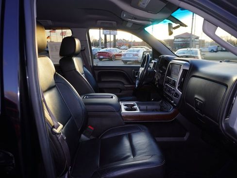 Used 2015 GMC Sierra 1500 SLT w/ SLT Crew Cab Value Package image 30