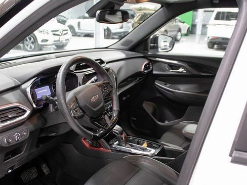 Used 2023 Chevrolet TrailBlazer RS w/ Sun and Liftgate Package image 6