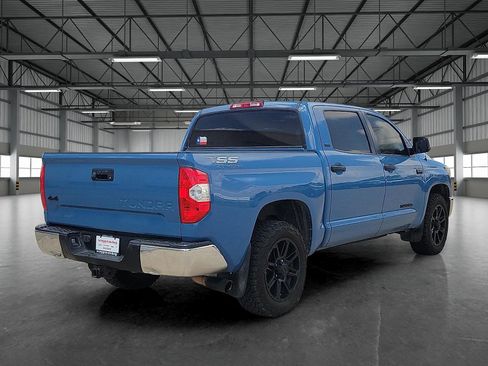 Used 2019 Toyota Tundra SR5 w/ SR5 Upgrade Package AWD/4WD image 4