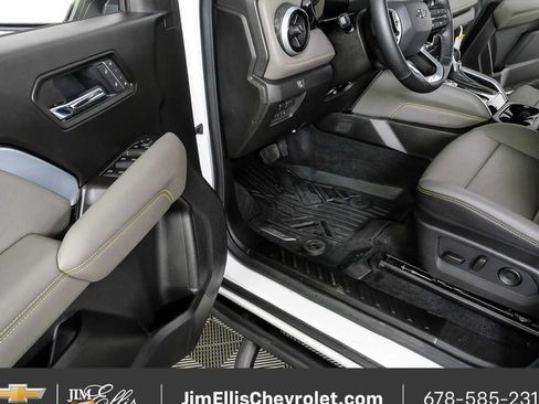 Used 2026 Chevrolet Colorado ZR2 w/ Technology Package AWD/4WD image 7