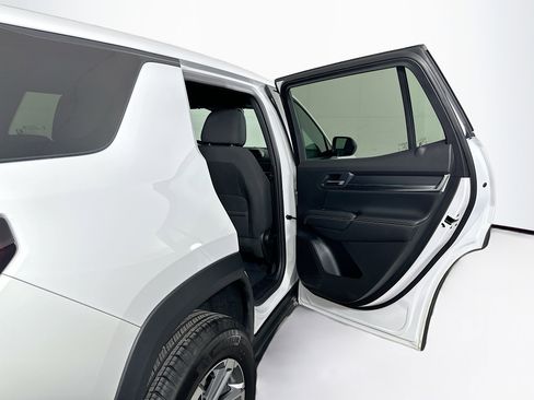 Used 2025 GMC Terrain Elevation image 29