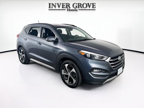 Used 2017 Hyundai Tucson Value AWD/4WD image 3