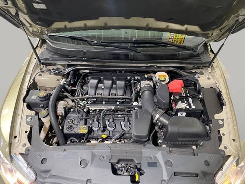Used 2013 Ford Taurus Limited FWD image 26
