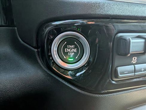 Used 2024 Chevrolet Silverado 2500 LTZ w/ LTZ Convenience Package image 18