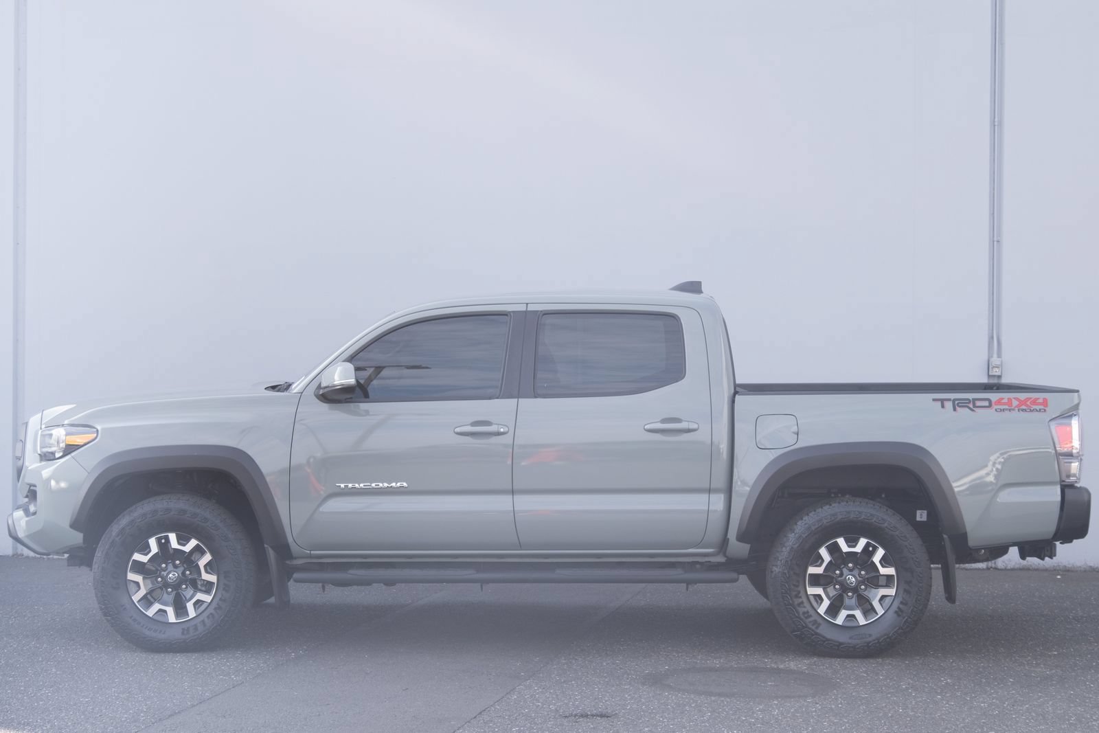 Used 2023 Toyota Tacoma TRD Off-Road AWD/4WD image 22