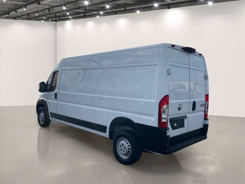 Used 2026 RAM ProMaster 2500 w/ Convenience Group FWD image 5