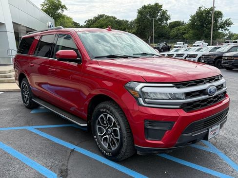 Used 2022 Ford Expedition Max XLT AWD/4WD image 3