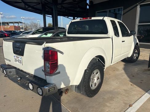 Used 2021 Nissan Frontier S image 6