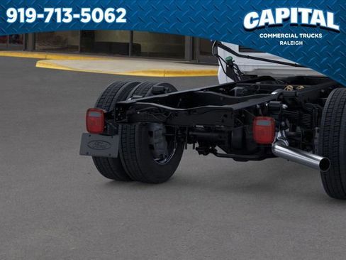 New 2025 Ford F550 4x4 SuperCab Super Duty image 21