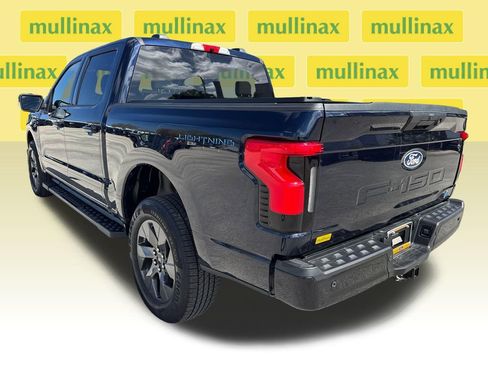 Used 2025 Ford F150 Lightning Flash image 9